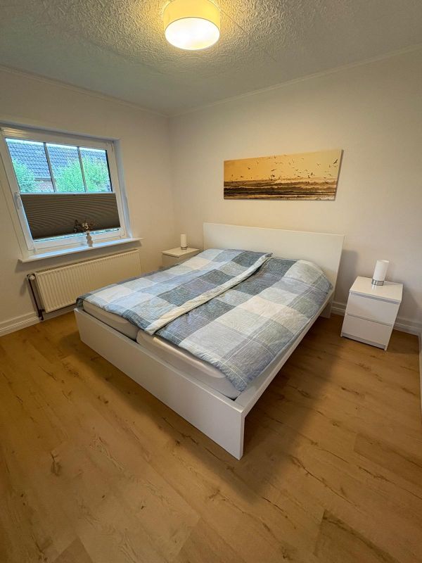 Schlafzimmer mit Doppelbett